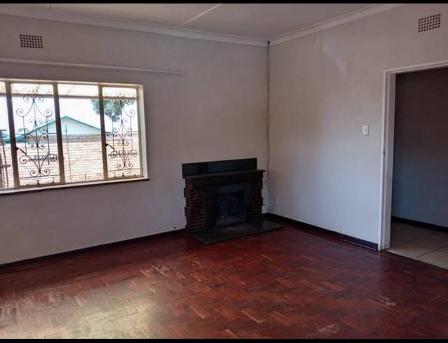 4 BEDROOM HOUSE FOR SALE IN SUNNYRIDGE